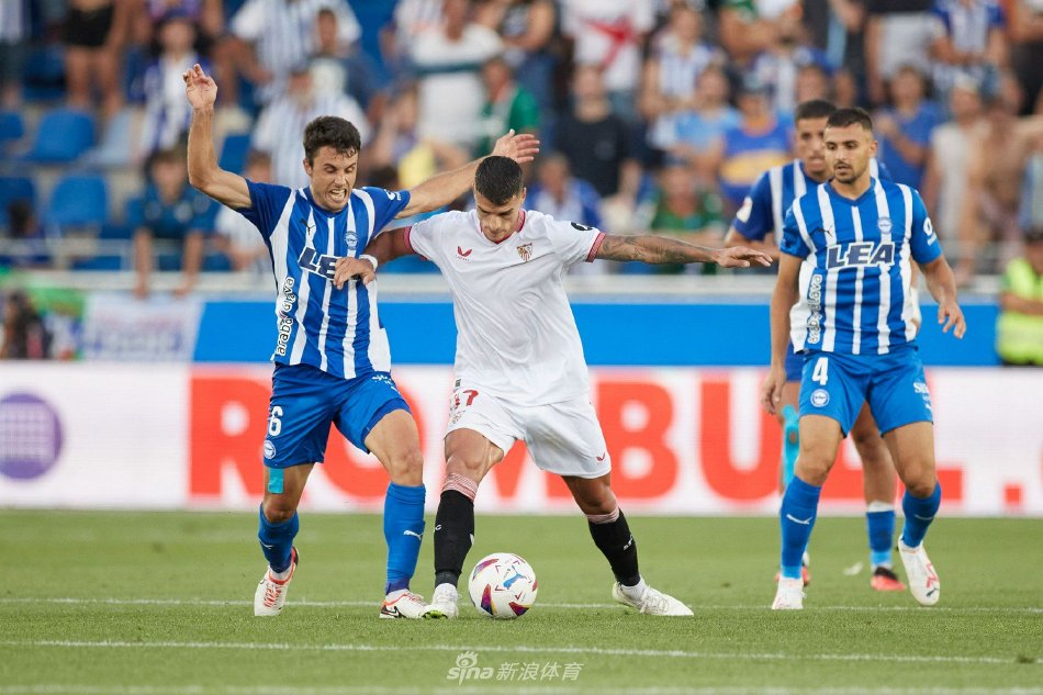 赛季防守效 赛季防守效