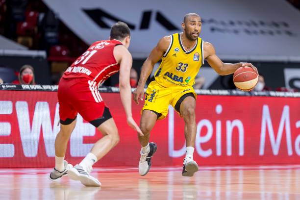 教练之一 教练之一