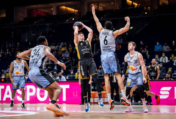 国杯的双冠 国杯的双冠